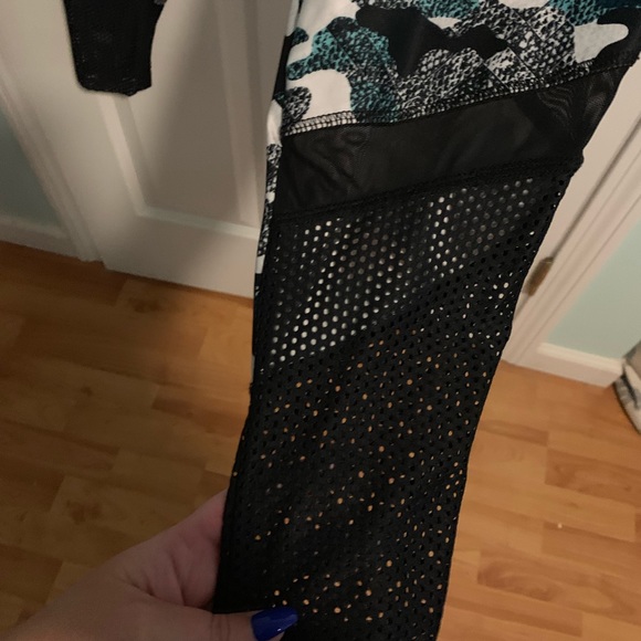 Marika Patterned Leggings - Picture 5 of 5